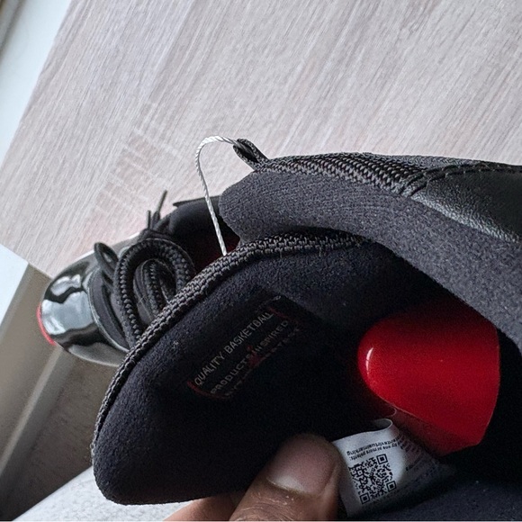 Black/TRUE RED-WHITE  AIR JORDAN 11 RETRO ‘bred’.   (Used but perfect)